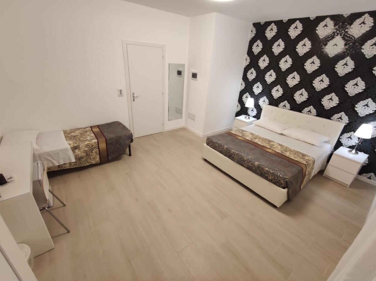 Sami Luxury Rooms 3 8 0 7 9 4 9 2 5 3 سيراكوزا المظهر الخارجي الصورة