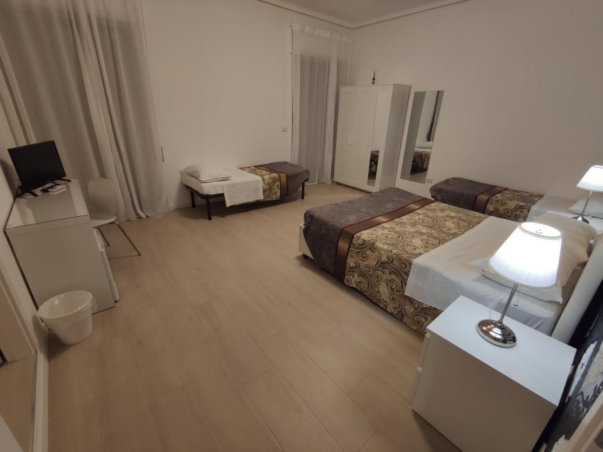 Sami Luxury Rooms 3 8 0 7 9 4 9 2 5 3 سيراكوزا المظهر الخارجي الصورة
