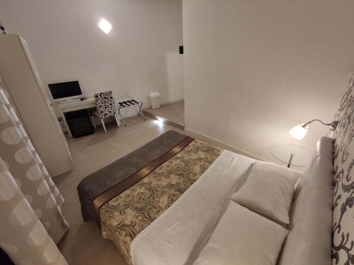 Sami Luxury Rooms 3 8 0 7 9 4 9 2 5 3 سيراكوزا المظهر الخارجي الصورة