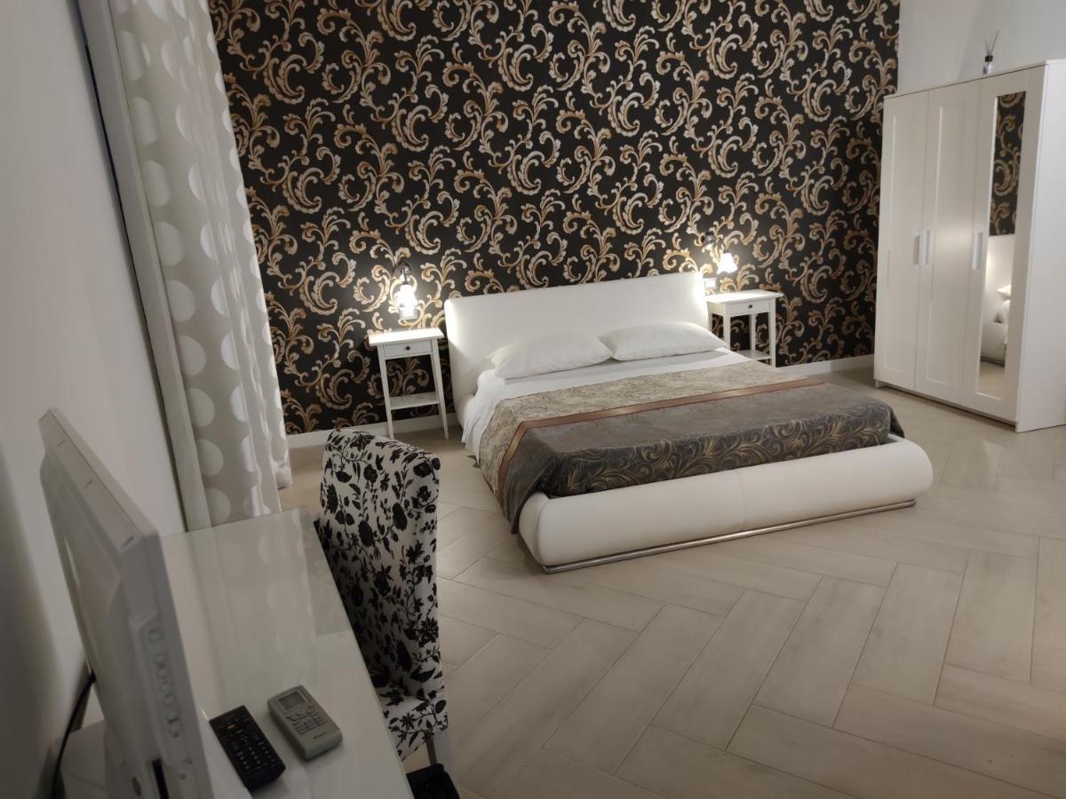 Sami Luxury Rooms 3 8 0 7 9 4 9 2 5 3 سيراكوزا المظهر الخارجي الصورة