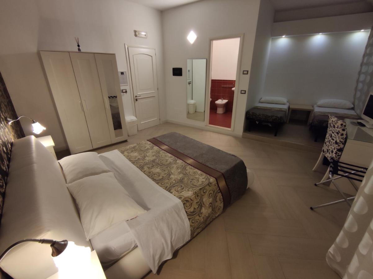 Sami Luxury Rooms 3 8 0 7 9 4 9 2 5 3 سيراكوزا المظهر الخارجي الصورة