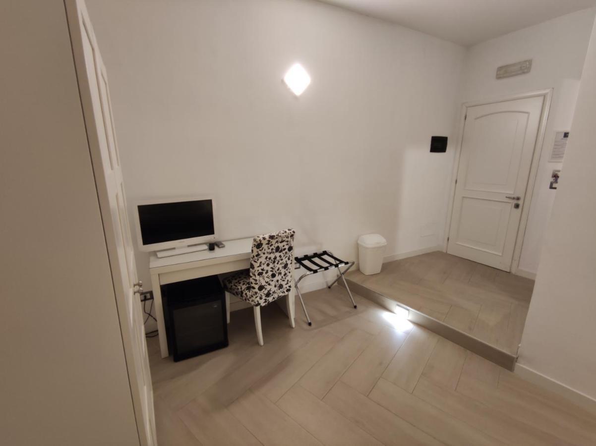 Sami Luxury Rooms 3 8 0 7 9 4 9 2 5 3 سيراكوزا المظهر الخارجي الصورة