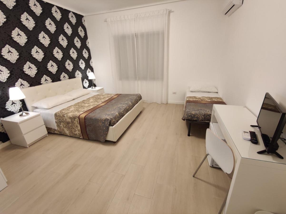 Sami Luxury Rooms 3 8 0 7 9 4 9 2 5 3 سيراكوزا المظهر الخارجي الصورة
