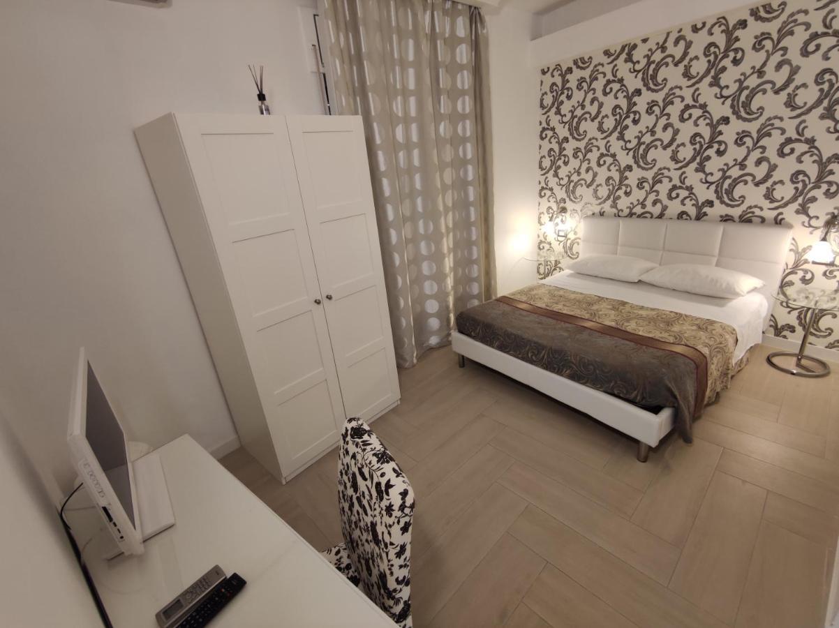 Sami Luxury Rooms 3 8 0 7 9 4 9 2 5 3 سيراكوزا المظهر الخارجي الصورة