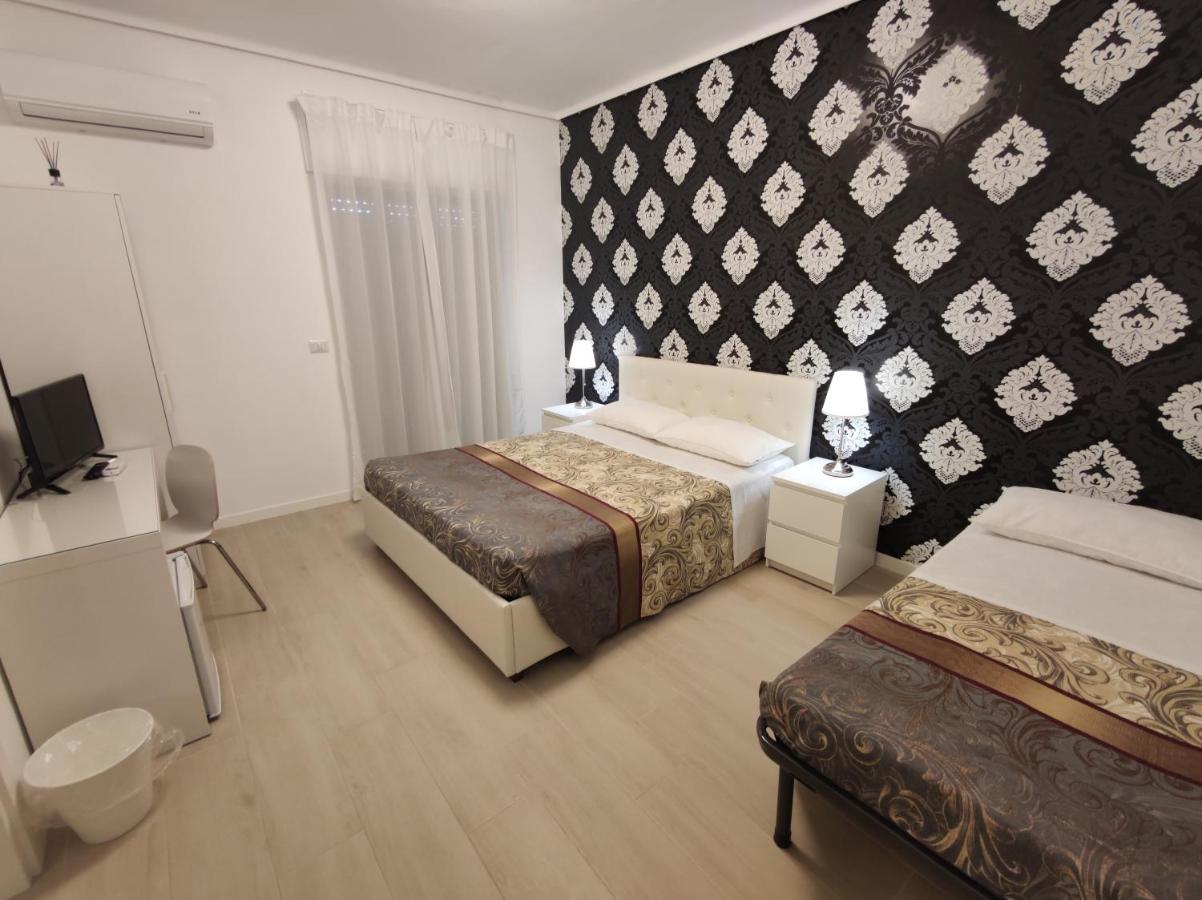 Sami Luxury Rooms 3 8 0 7 9 4 9 2 5 3 سيراكوزا المظهر الخارجي الصورة