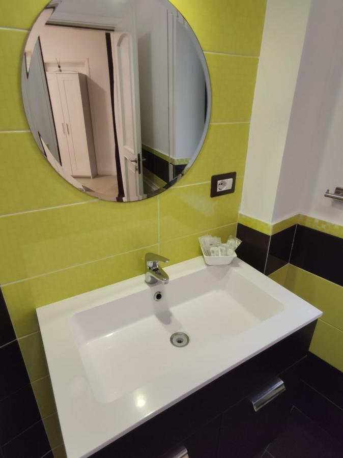 Sami Luxury Rooms 3 8 0 7 9 4 9 2 5 3 سيراكوزا المظهر الخارجي الصورة