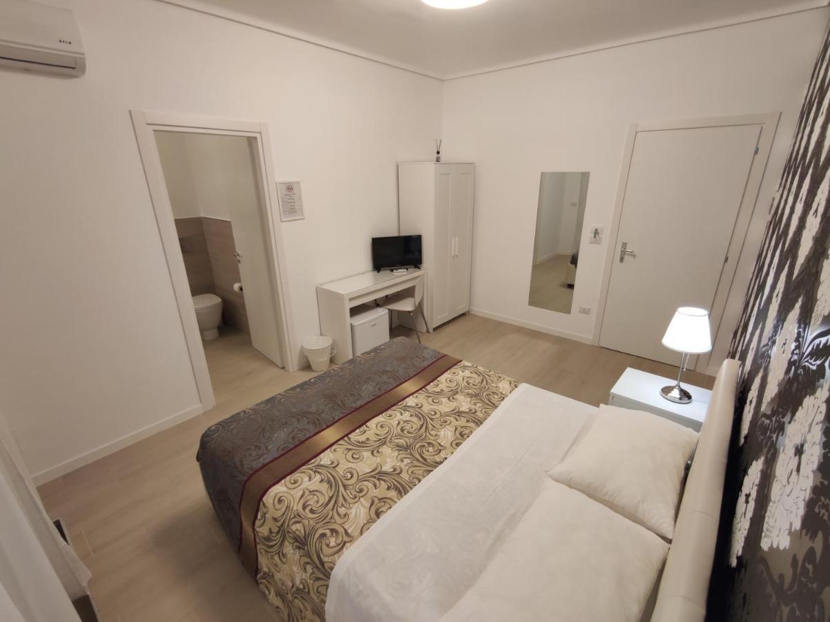 Sami Luxury Rooms 3 8 0 7 9 4 9 2 5 3 سيراكوزا المظهر الخارجي الصورة